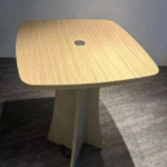 Mesa de Reunión E010