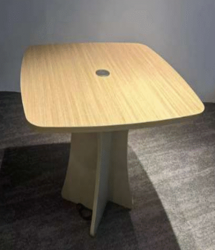 Mesa de Reunión E010